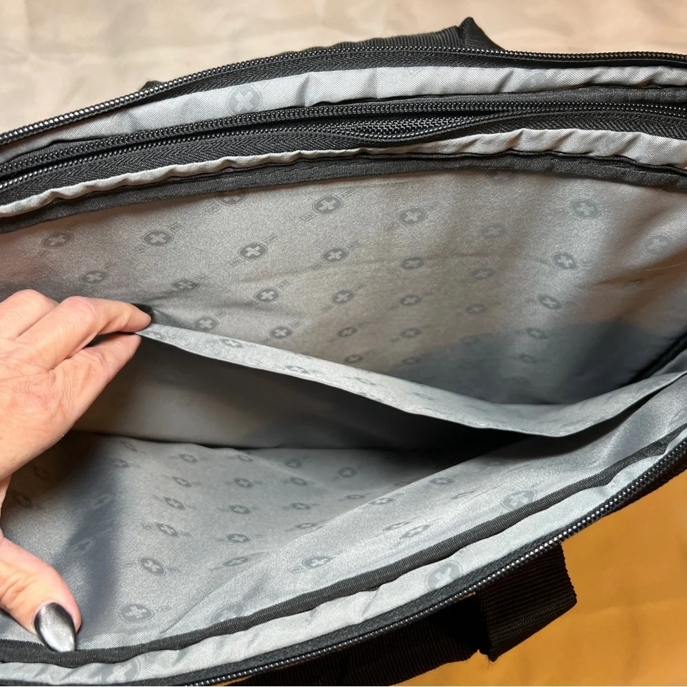 SwissGear Black and‎ Red Laptop Bag